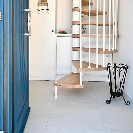 Mare Arcobaleno مارزاميمي