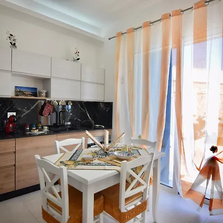 شقة Mare Arcobaleno *