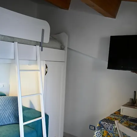 Mare Arcobaleno مارزاميمي